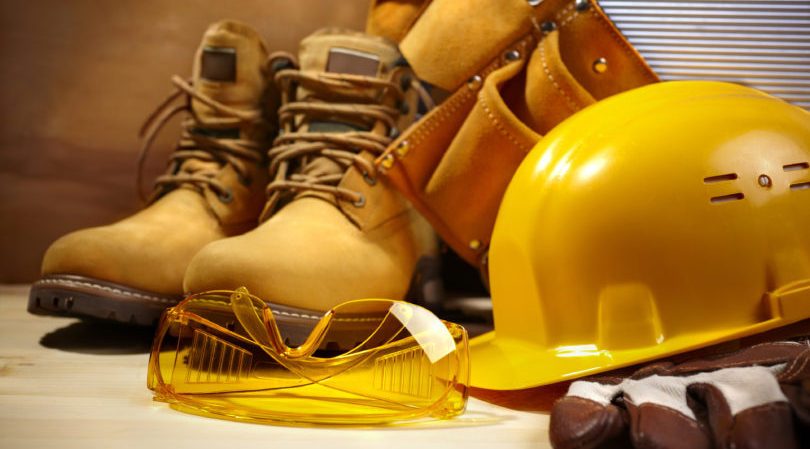 6 ESSENTIAL SAFETY TOOLS FOR SITE WORKERS